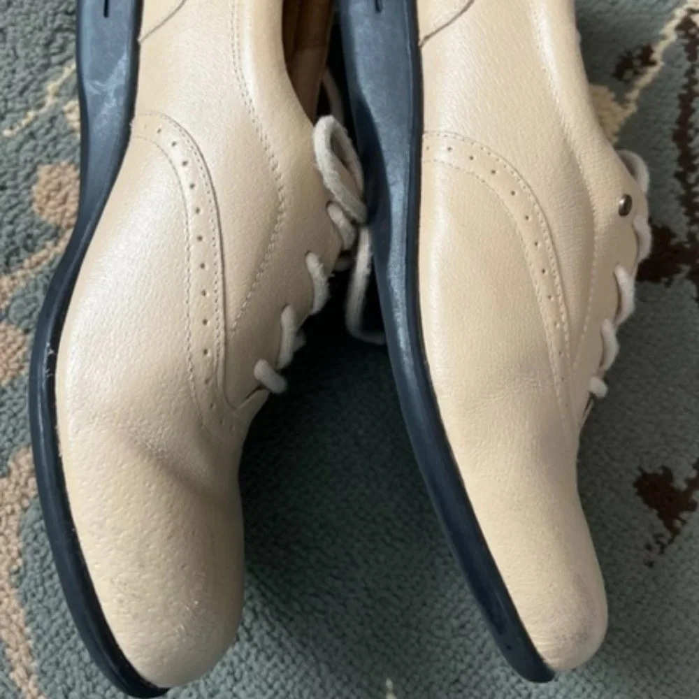 Women's Dr. Scholl's Lace-Up Oxfords - Size 10M